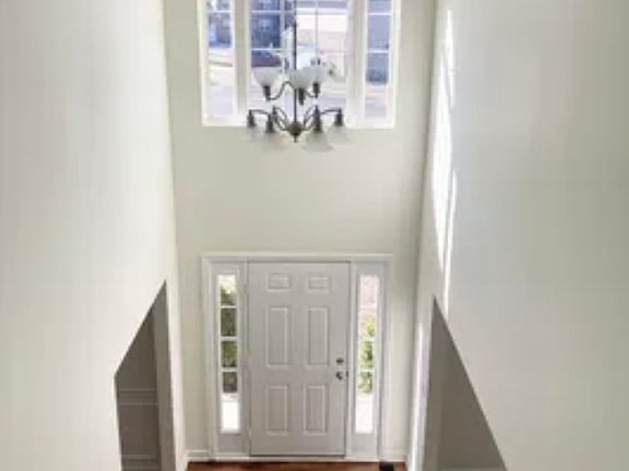 4th image of 983 Acadia Ct