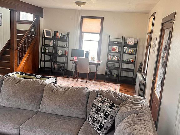 4th image of 106 E Houston Ave