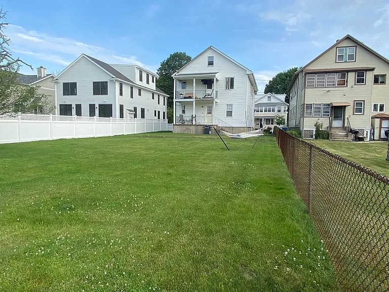 36 Walnut St #2 — Photo 21
