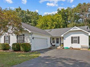 4029 Hale Ln, Island Lake, IL 60042