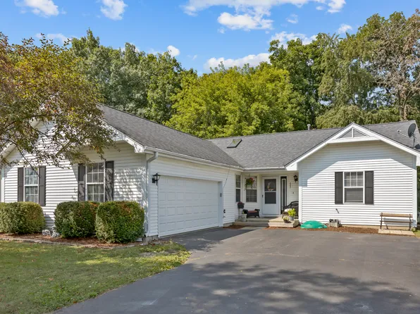 4029 Hale Ln, Island Lake, IL 60042