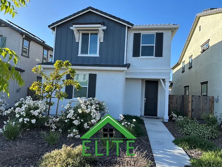 1525 Bluegill Way — Photo 3