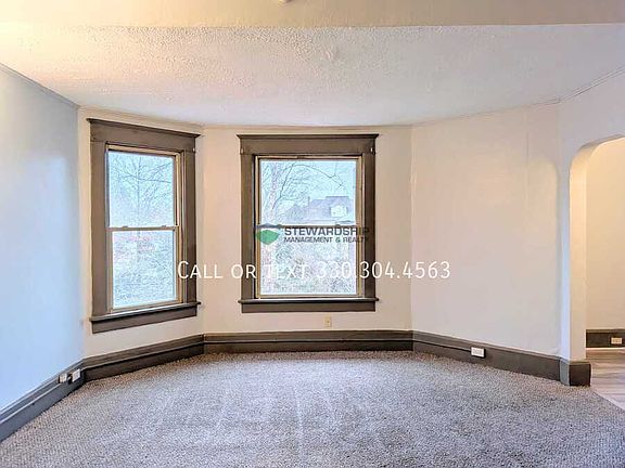 4th image of 18 5th St NE Unit 3