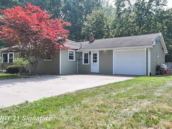 2nd image of 11471 N Elms Rd