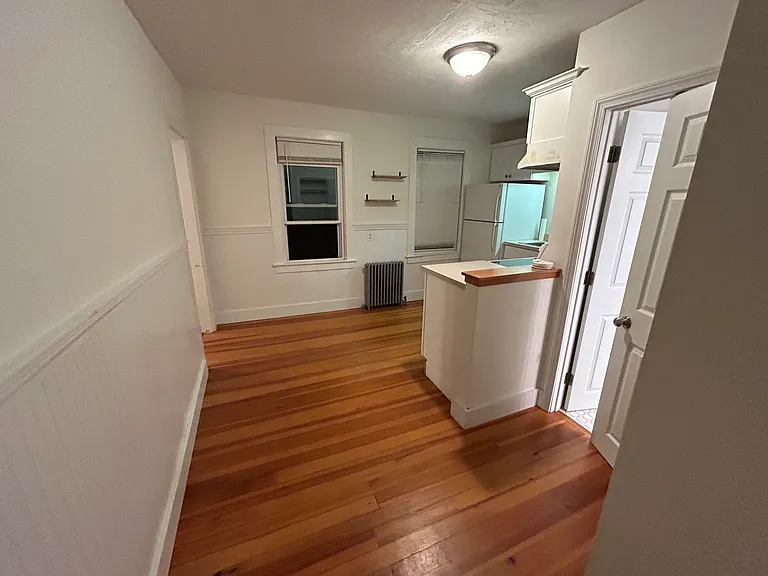 47 Russell St #1 — Photo 8