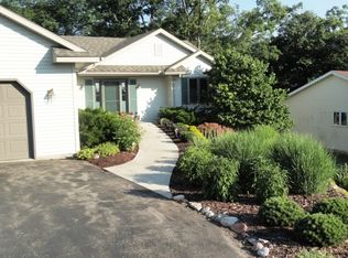 1088 Saddle Rdg, Portage, WI 53901