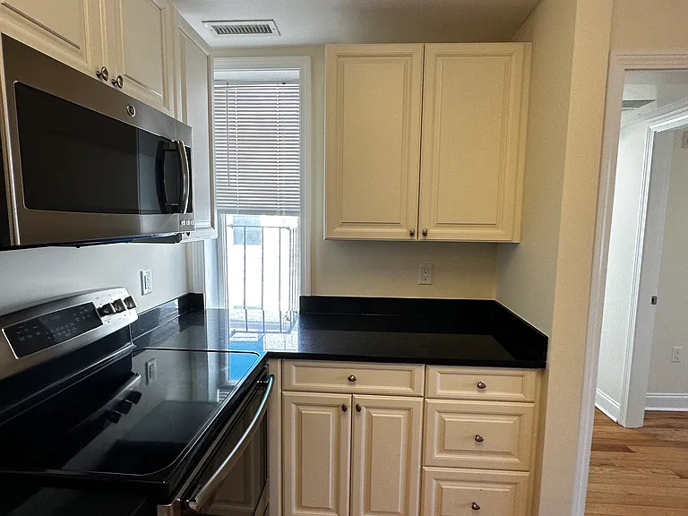 3 Chauncy St #11D — Photo 9