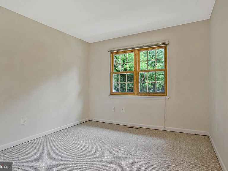 607 Ridge Dr — Photo 17