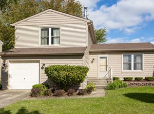 20501 S Acorn Ridge Dr, Frankfort, IL 60423