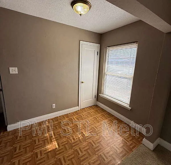 6737 Kenwood Dr — Photo 4