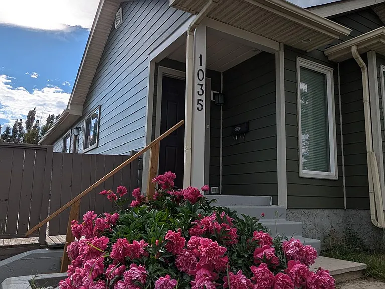 1035 Riverbend Dr SE #BASEMENT — Photo 2