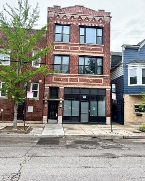 1st image of 3912 N Ashland Ave #2