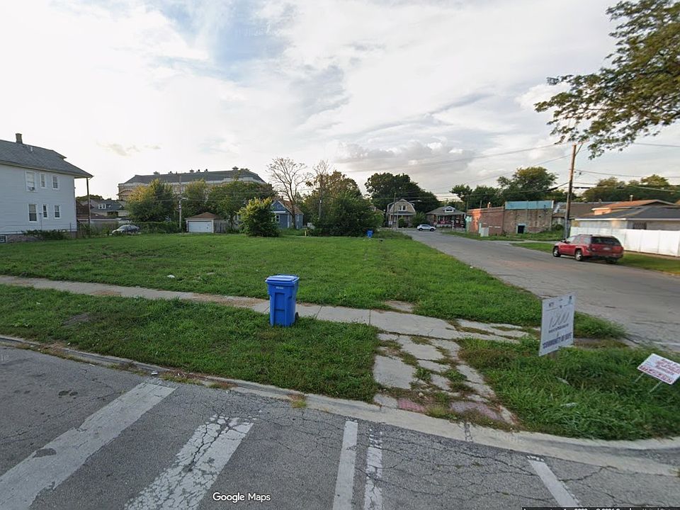 1st image of 1302 W 71st Pl