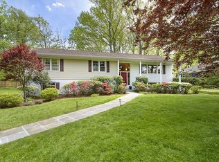 21 Douglas Cir, Rye, NY 10580