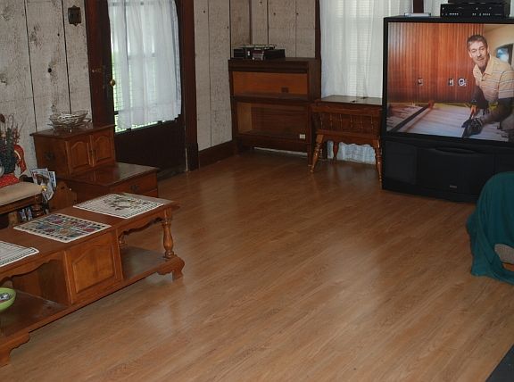 3rd image of 301 Maryland St