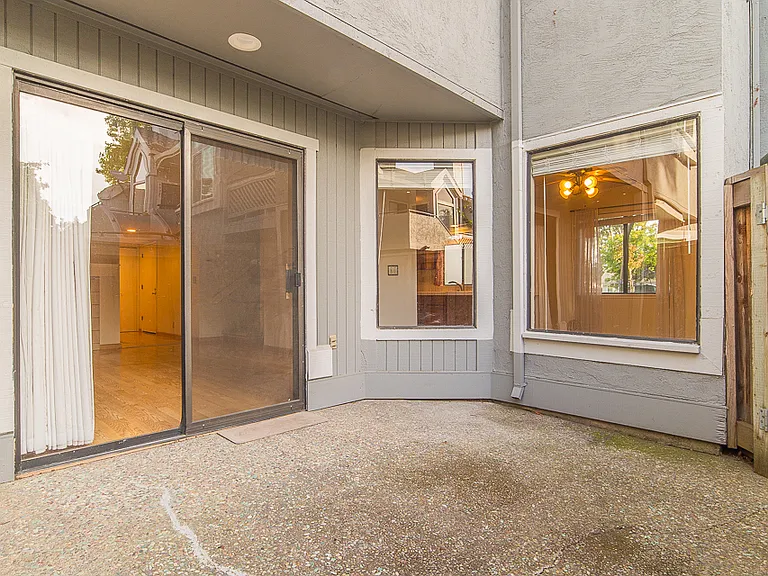 4657 Rothbury Cmn — Photo 11
