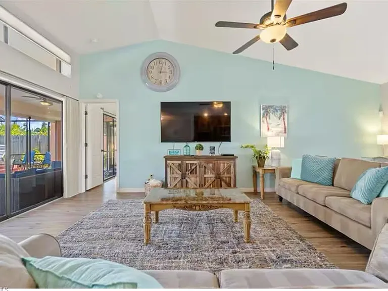 27439 Pollard Dr — Photo 6