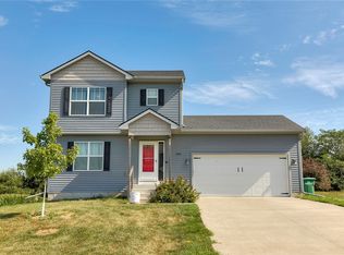 108 Rolling Prairie Dr, Runnells, IA 50237