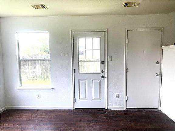 4th image of 8154 Arrington Forest Ln