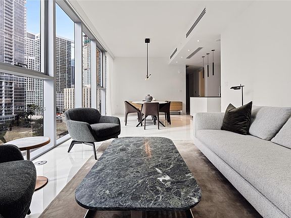 2nd image of 300 Biscayne Boulevard Way Unit 804W