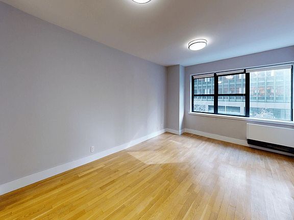 4th image of 301 E 47th St APT 4G