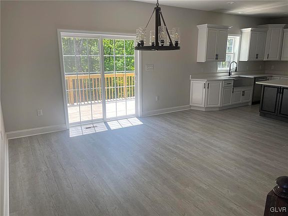 4th image of 5426 Ashley Dr N