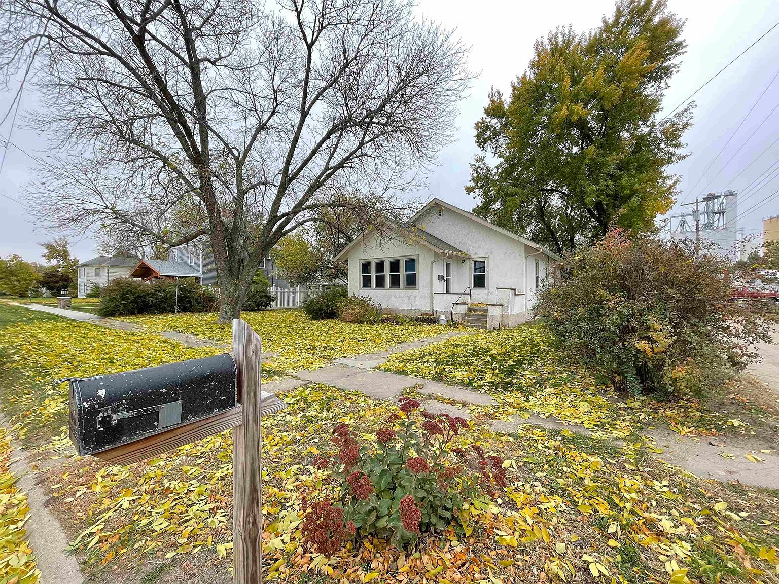 227 E 2nd St, Ainsworth, NE 69210 Zillow
