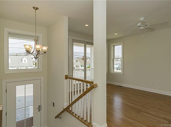 3rd image of 12 E Kansas Ave