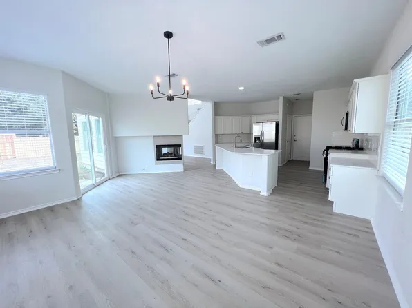 9622 Woodvale Dr, Austin, TX 78729