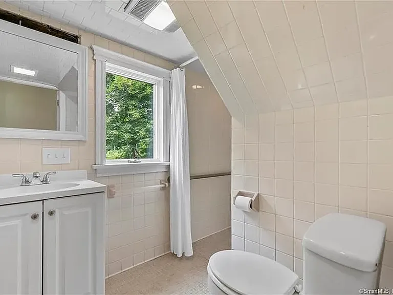 40 Wintergreen Ave — Photo 19