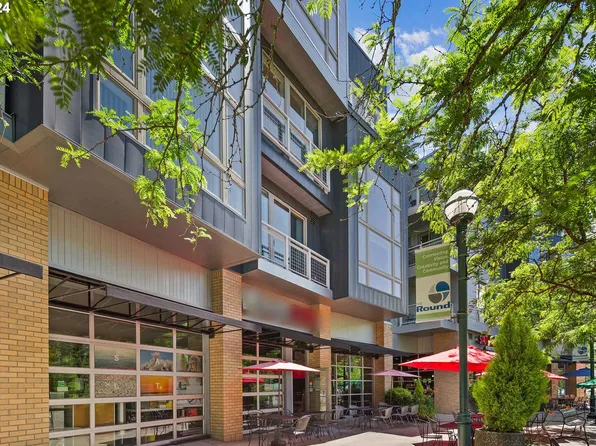 12600 SW Crescent St APT 215, Beaverton, OR 97005