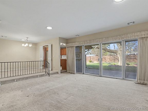 3rd image of 4310 S Lakewood Ave