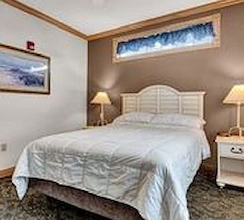 3rd image of 414 Beachfront Dr #1