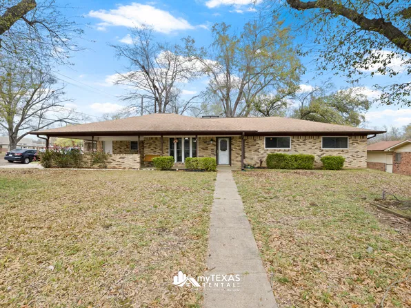 401 Hickory St, Mount Pleasant, TX 75455