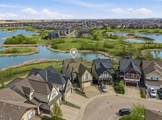 127 NW Marquis Grv SE, Calgary, AB T3M1M6