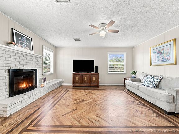 5th image of 9021 E 56th St