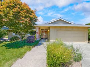 447 Meadowgreen Drive, Santa Rosa, CA 95409