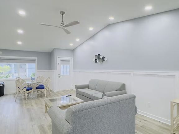 5th image of 705 24th Ave S #A