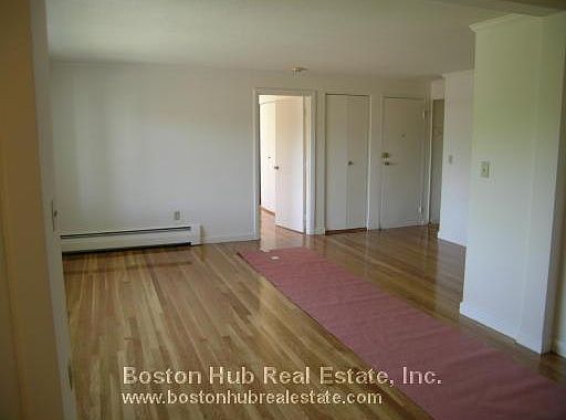 3rd image of 220-230 Essex St #12