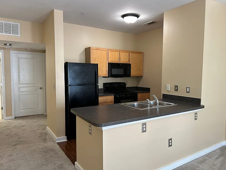 2020 5th Ave S #438 — Photo 5