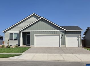 1058 Clemson St, Woodburn, OR 97071