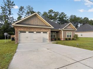 5 Fast Ln, Seale, AL 36875