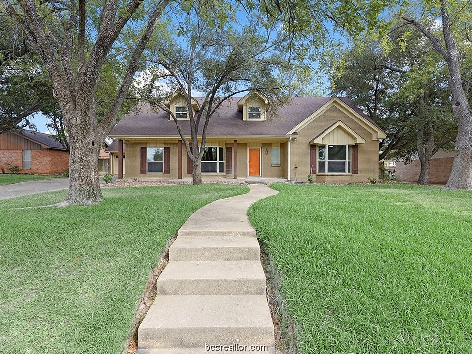 1st image of 2110 Quail Hollow Dr