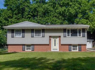 702 15th Ave SW, Altoona, IA 50009
