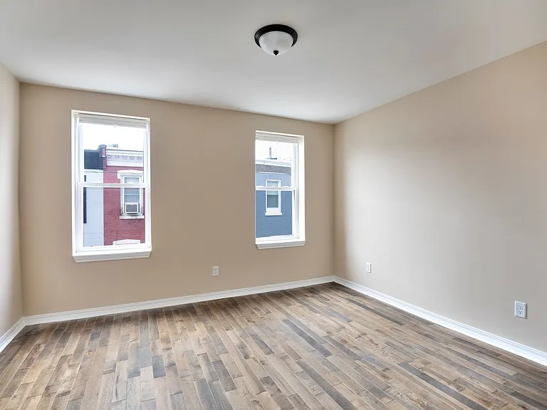 2515 Ingersoll St — Photo 20