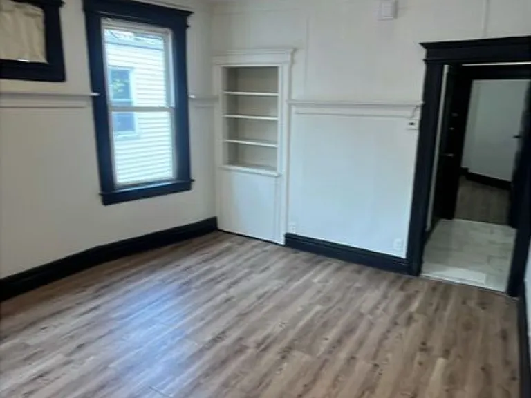 45 Treacy Ave #2R — Photo 7