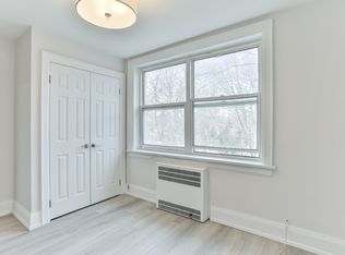 448 Spadina Rd #0B-1BA, Toronto, ON M5P2W4