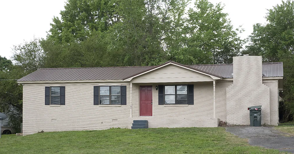 Your New Home, Your New Beginning Plus $300 OFF Your First Month's Rent! — Photo 2