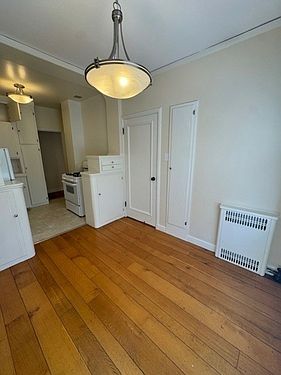 5th image of 3060 Scott St APT 103