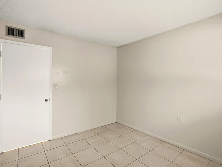 959 Lake Terry Dr #B — Photo 9